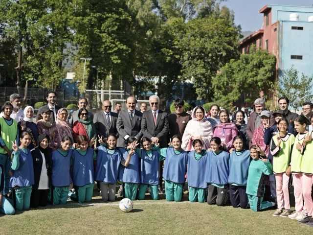 the asian football confederation president and vice president of fifa sheikh salman bin ibrahim al khalifa in group picture after football match at islamabad college for girls photo courtesy zulfiqar baig the asian football confederation president and vice president of fifa sheikh salman bin ibrahim al khalifa in group picture after football match at islamabad college for girls photo courtesy zulfiqar baig