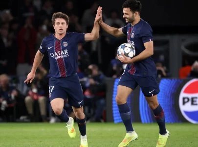 neves late show sends psg top of ligue 1 strasbourg down lille