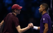 sinner dominates injury hit auger aliassime in atp finals opener