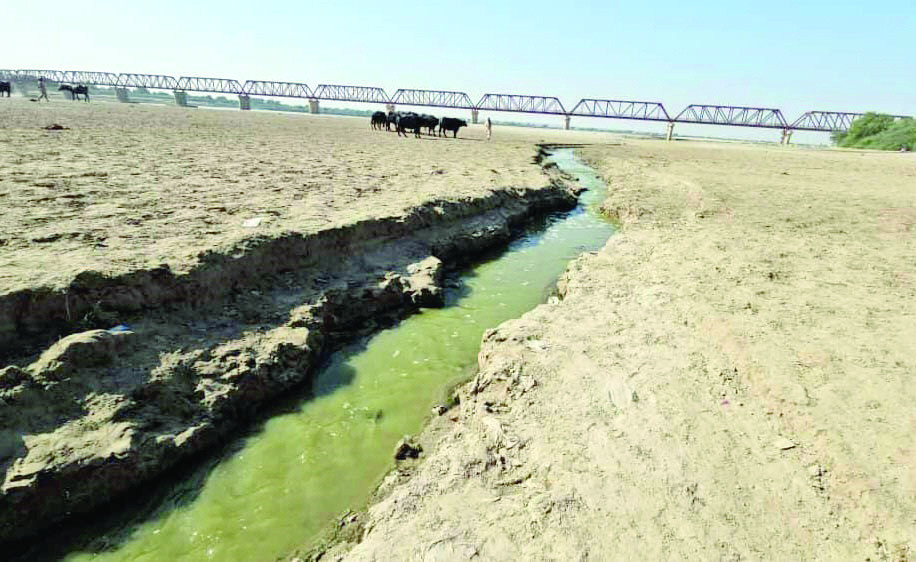 River Kurram flooding inundates homes and crops in Mianwali