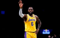 lebron back in training edges closer to lakers return lebron back in training edges closer to lakers return