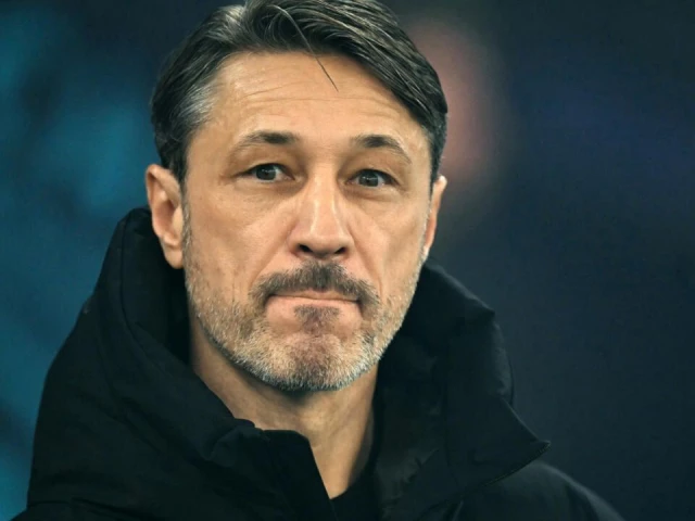 borussia dortmund coach niko kovac s side are already seven points behind league leaders bayern munich with just 10 games played photo afp