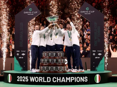 sinner less italy see off spain to complete davis cup hat trick