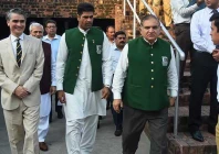 ace javelin thrower arshad nadeem second from left and his coach salman iqbal butt second from right visit aitchison college lahore photo arshad nadeem instagram ace javelin thrower arshad nadeem second from left and his coach salman iqbal butt second from right visit aitchison college lahore photo arshad nadeem instagram