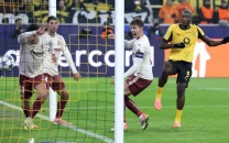 dortmund cruise past 10 man villarreal in champions league