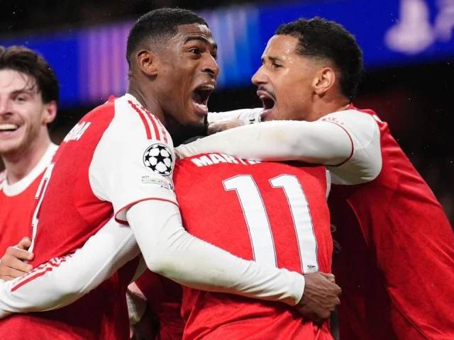 arsenal players celebrate during their 3 1 win over bayern munich photo afp arsenal players celebrate during their 3 1 win over bayern munich photo afp