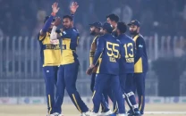 sri lanka edge pakistan by six runs in t20i tri series