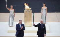 2026 winter olympics flame lands in italy