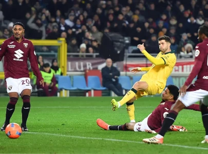 pulisic quick fire double sends ac milan top of serie a pulisic quick fire double sends ac milan top of serie a