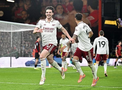 arsenal extend lead at top of premier league