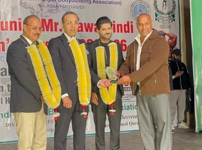 hamza khan wins mr rawalpindi title at district bodybuilding championship