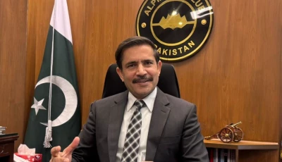 major general r irfan arshad khan hi m president of the alpine club of pakistan speaking to express tribune photo by zulfiqar baig