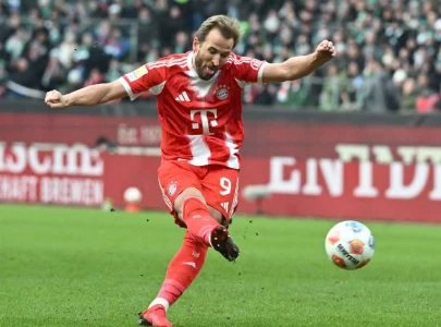 kane brace helps bayern widen gap atop bundesliga kane brace helps bayern widen gap atop bundesliga