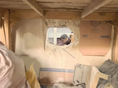 masked burglars walk off with rs300m gold