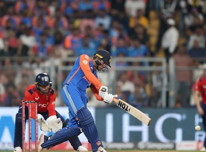 india survive bethell onslaught to book t20 world cup final spot