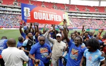 dr congo fans dance in the rain