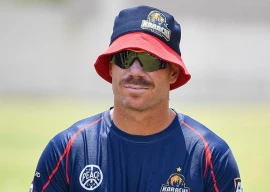 david warner lauds team effort as karachi kings edge a tense low scoring chase photo psl