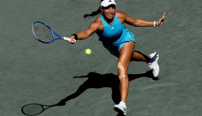 pegula reaches charleston final