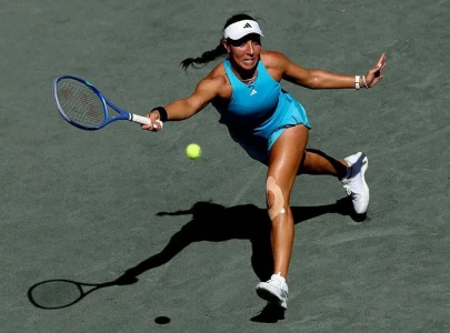 pegula reaches charleston final