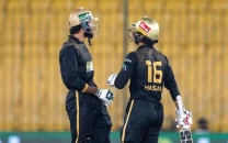 kingsmen edge karachi kings in psl