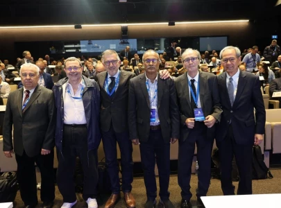 pak journalist honoured with aips membership