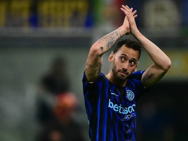Inter fight back against Como to reach Italian Cup final