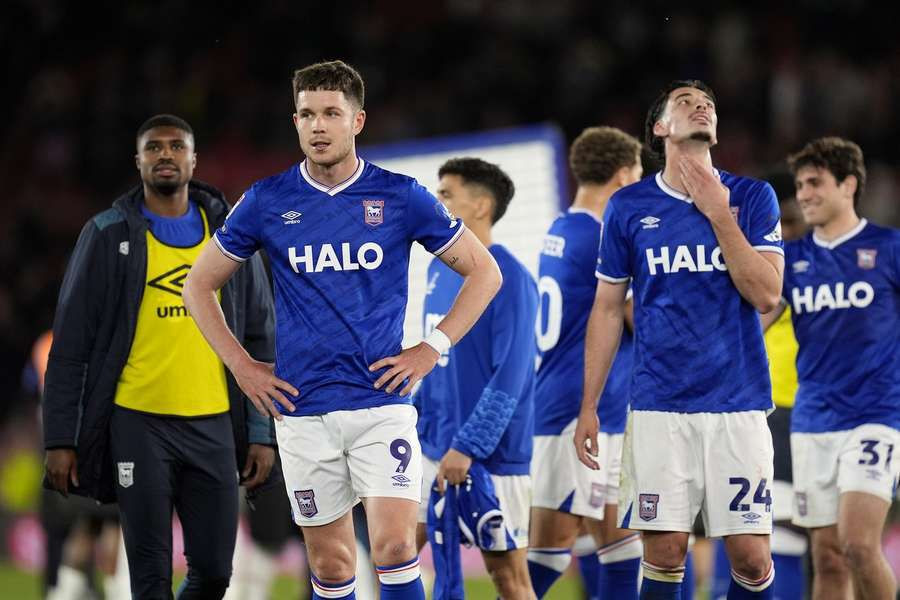 Ipswich held by Southampton as automatic promotion race goes to final day