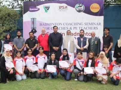 pak coaches introduced to modern badminton training methods