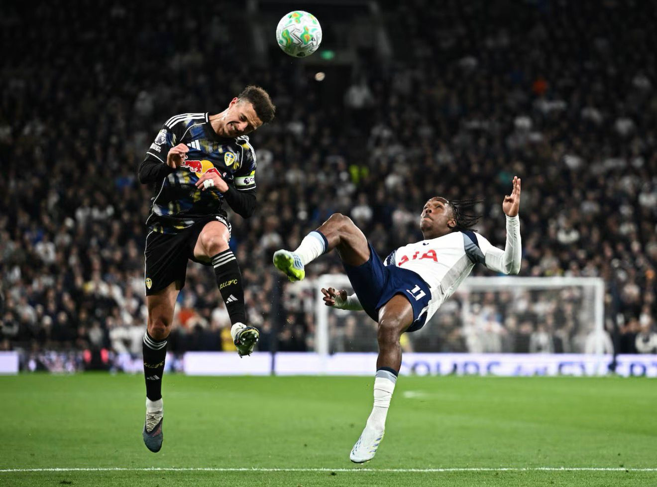 Tottenham held by Leeds as relegation battle goes to the wire