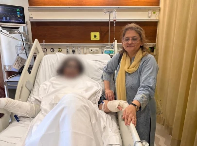 quetta acid attack victim dr mahnoor stable eyesight intact after treatment at akuh