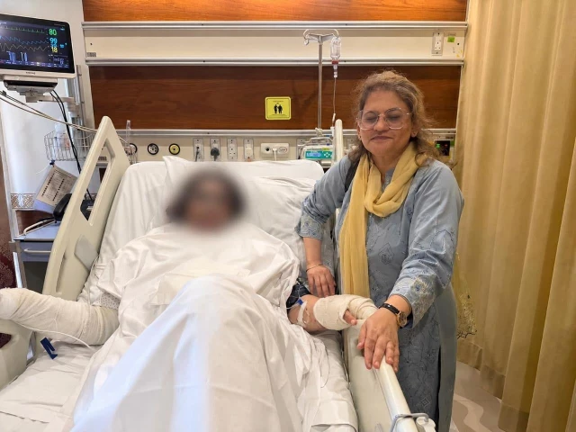 quetta acid attack victim dr mahnoor stable eyesight intact after treatment at akuh photo express quetta acid attack victim dr mahnoor stable eyesight intact after treatment at akuh photo express