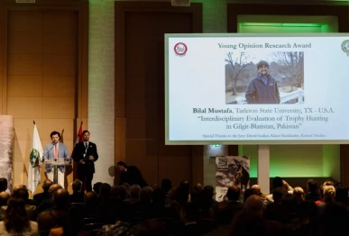 bilal mustafa receives the young researcher of the year opinion award from the international council for conservation of game and wildlife express