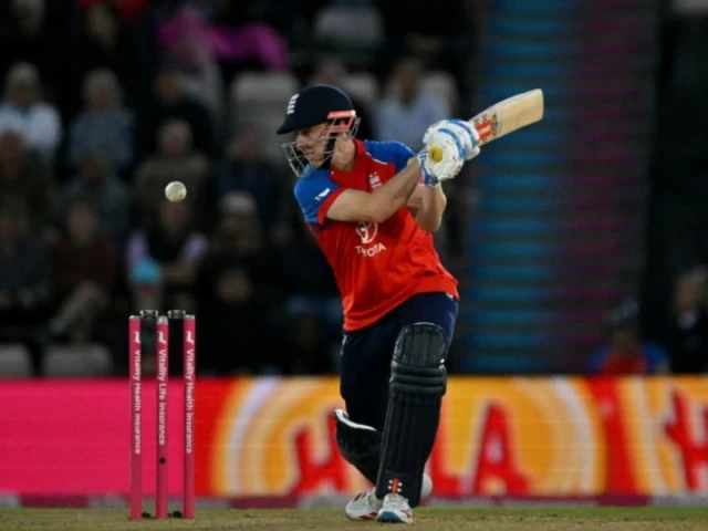 Brook keen to learn from Pietersen after stunning ton