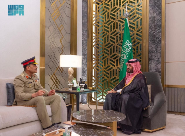 coas discusses security with saudi crown prince coas discusses security with saudi crown prince
