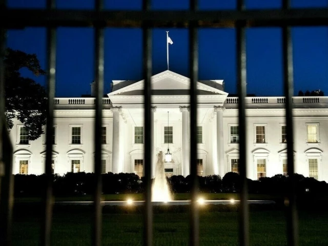 the secret service was alerted by local authorities about a potentially suicidal person traveling from indiana to washington and the individual s car was later found a block from the white house photo reuters
