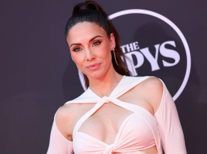 whitney cummings defends riyadh comedy festival performance amid backlash over saudi ties