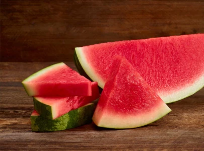 how to pick the right watermelon here are 10 smart ways how to pick the right watermelon here are 10 smart ways