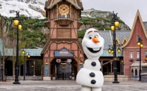 world of frozen opens ot disneyland paris with walking olaf and ice palace world of frozen opens ot disneyland paris with walking olaf and ice palace