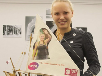 wozniacki seals year end top spot