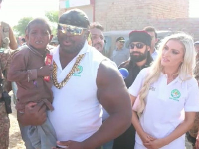 watch international wrestlers visit flood hit rajanpur watch international wrestlers visit flood hit rajanpur