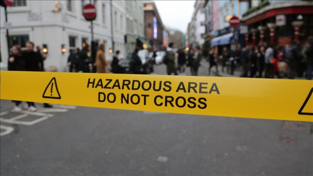 wwii bomb detonates in uk before being disarmed photo anadolu agency wwii bomb detonates in uk before being disarmed photo anadolu agency