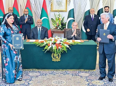 pakistan maldives sign 20 mous target 200m trade