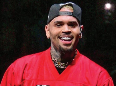 chris brown avoids jail over uk nightclub brawl