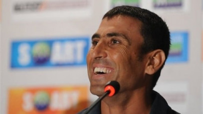 pakistan will easily make ct semifinals younis khan