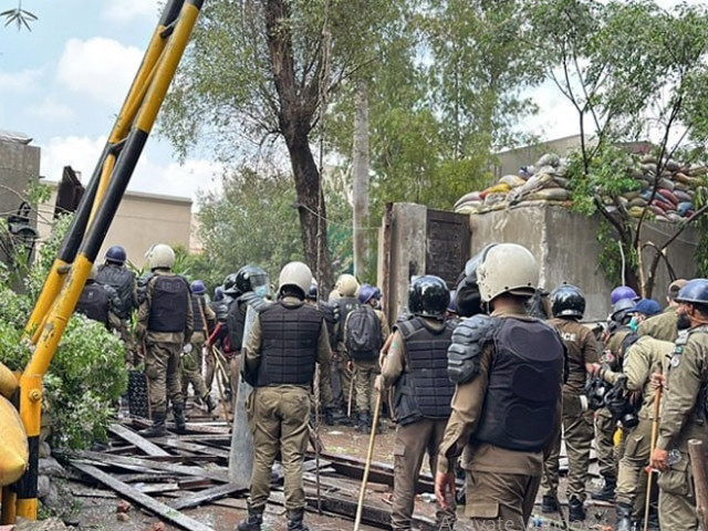 pti moves lhc against unlawful zaman park search operation