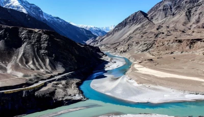 a view of zanaskar river which is a part of river indus in ladakh area photo pixabay