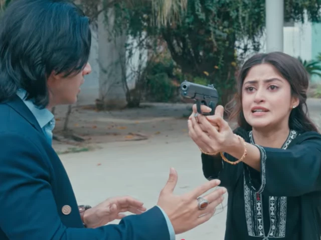 Sajal Aly wins praise for emotionally charged 'Zanjeerein' performance