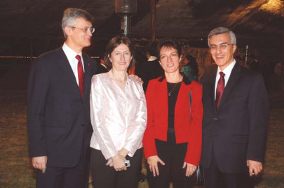 zardari makes an appearance raises eyebrows