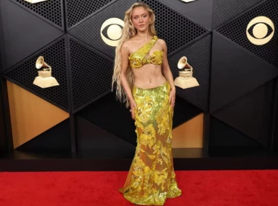 zara larsson accused of taking free jewellery and never returning it