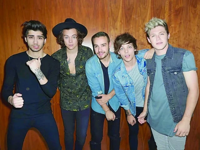 zayn malik rejoins one direction zayn malik rejoins one direction